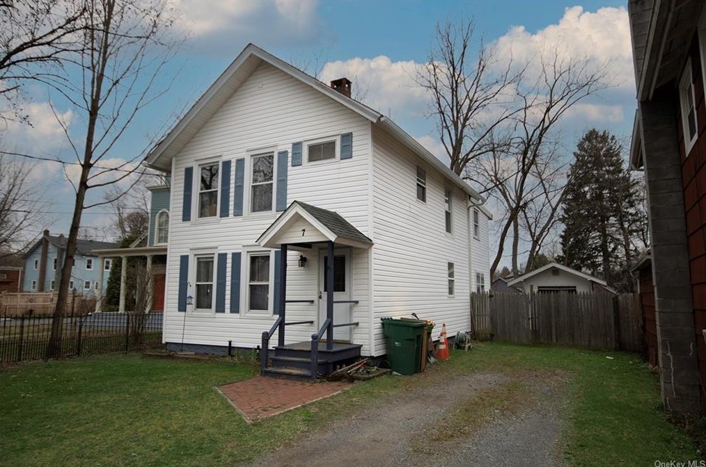 7 Market St, Staatsburg, NY 12580