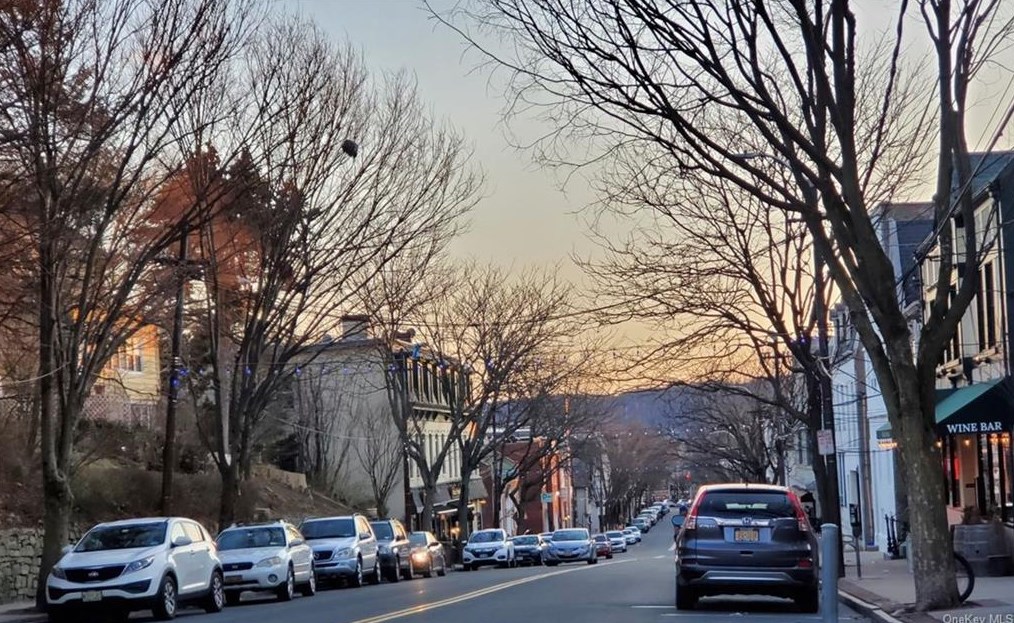 100 Cedar St, Dobbs Ferry NY 10522-1016 exterior