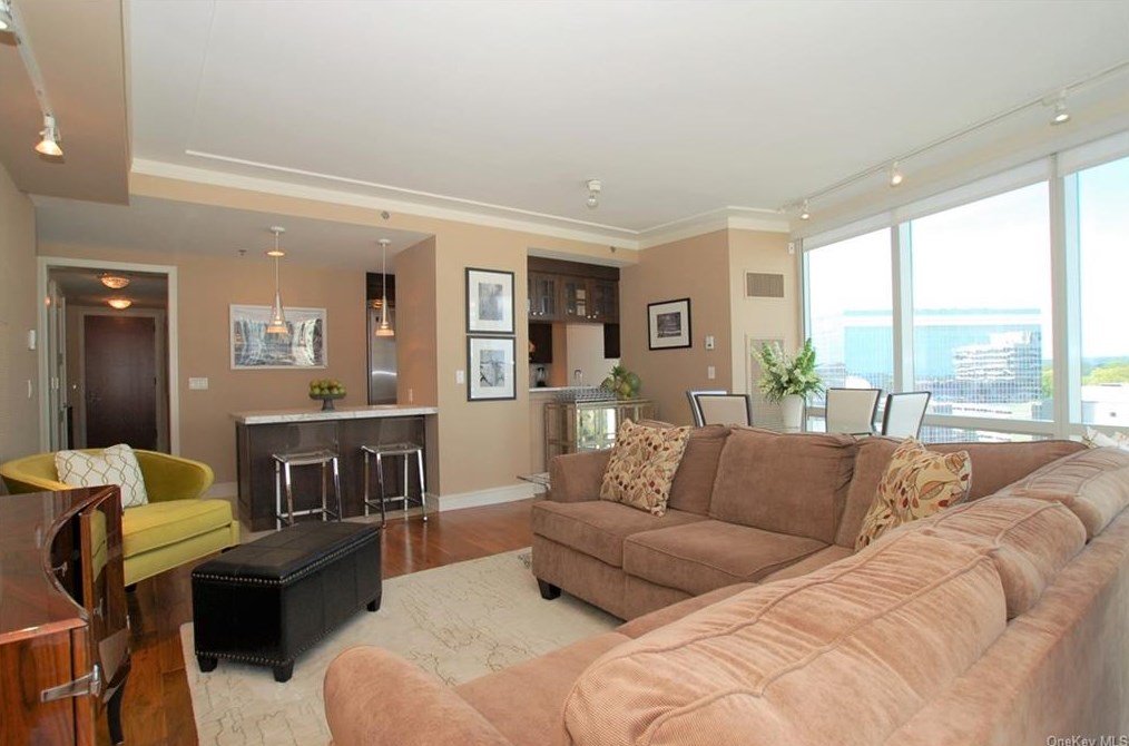 1 Renaissance Sq Unit 16a, White Plains, NY