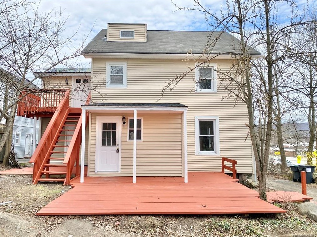 8 Smith Clove Rd, Central Valley, NY 10917