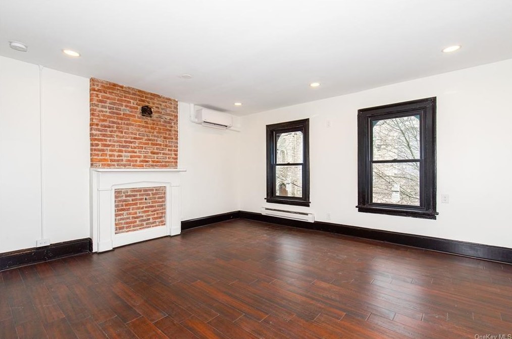 107 Cannon St #3, Poughkeepsie, NY 12601