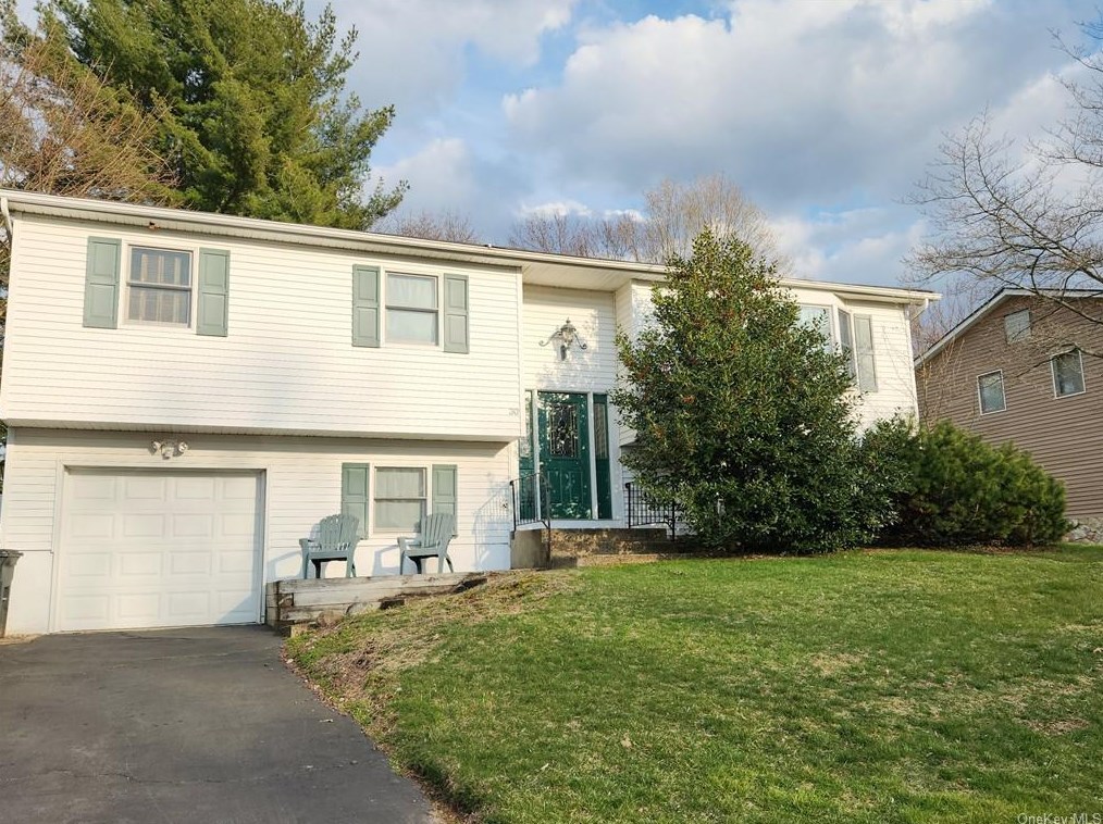 30 Morton St, Garnerville, NY 10923