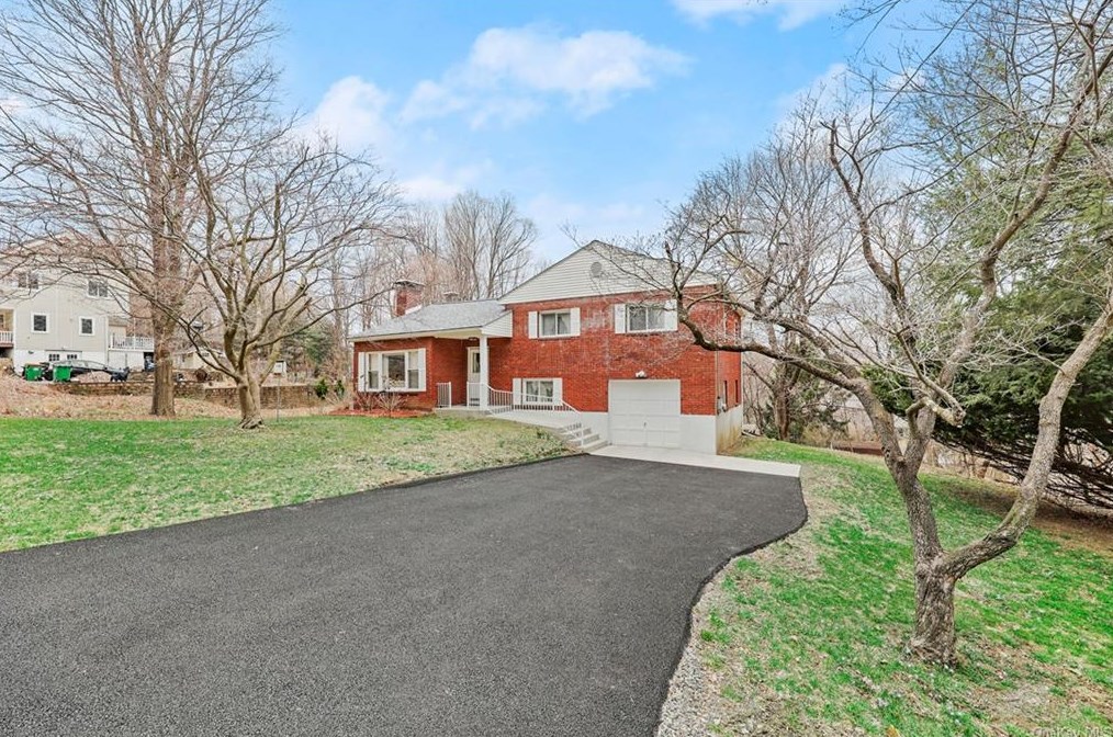 27 Fairview Rd, Beacon, NY 12508-2903