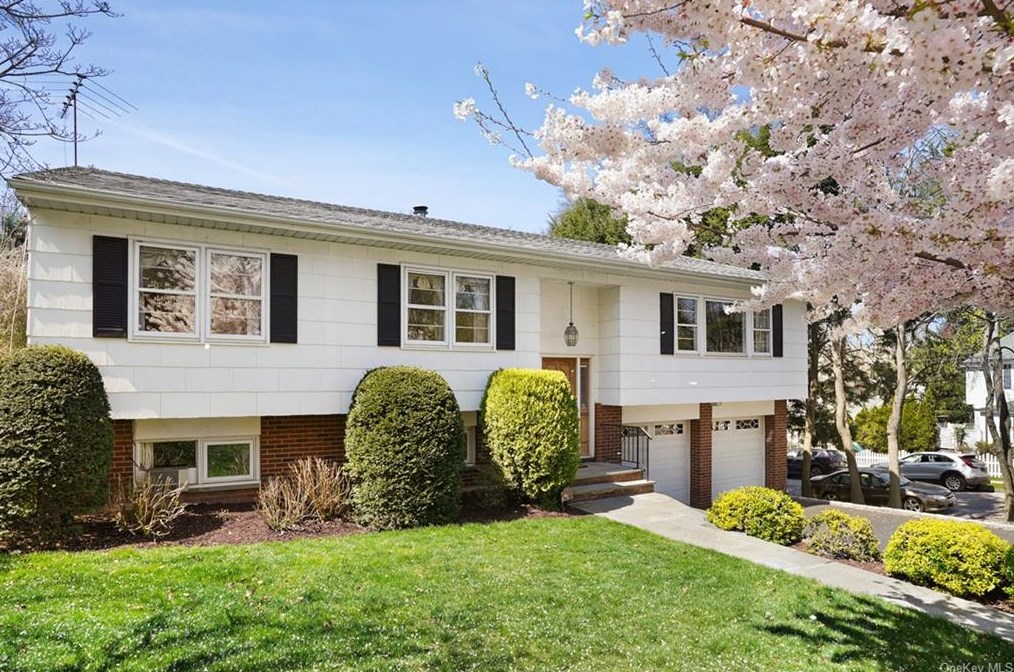 75 Ellison Ave, Yonkers, NY 10708-2715