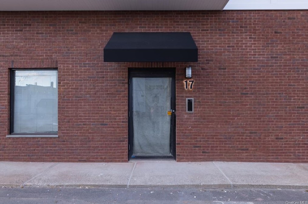 17 N William St #201, Chestnut Ridge, NY 10965