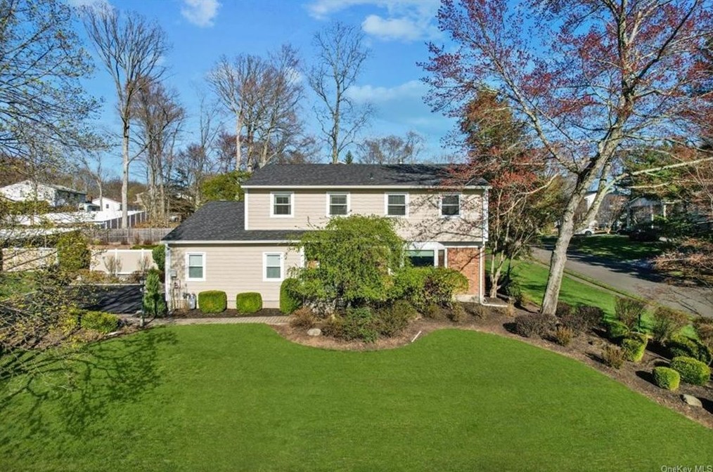 27 Dolphin Rd, New City, NY 10956