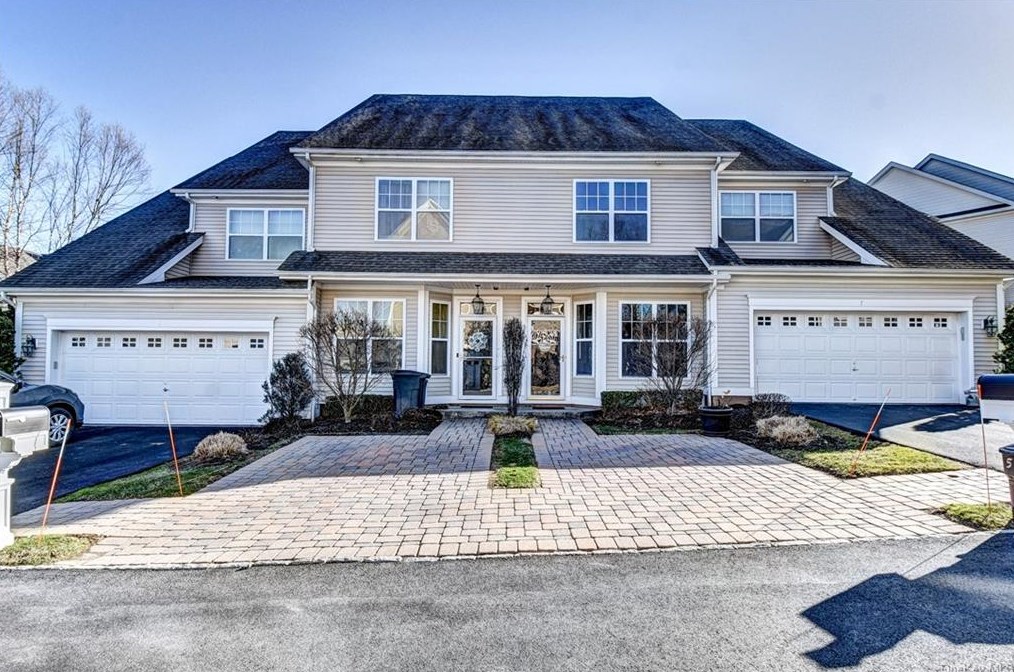 5 High Ridge Ln, Middletown, NY 10940