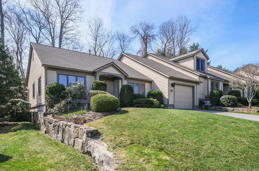 410 Heritage Hls #b, Somers Town, NY 10589