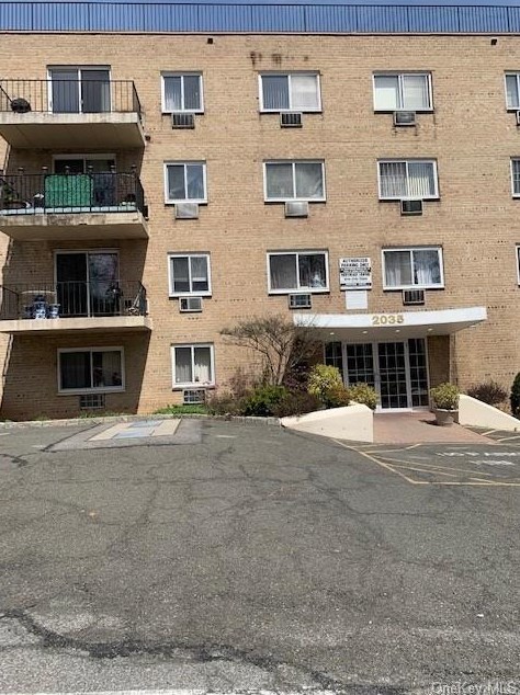 2035 Central Park Ave Apt Ln, Yonkers, NY