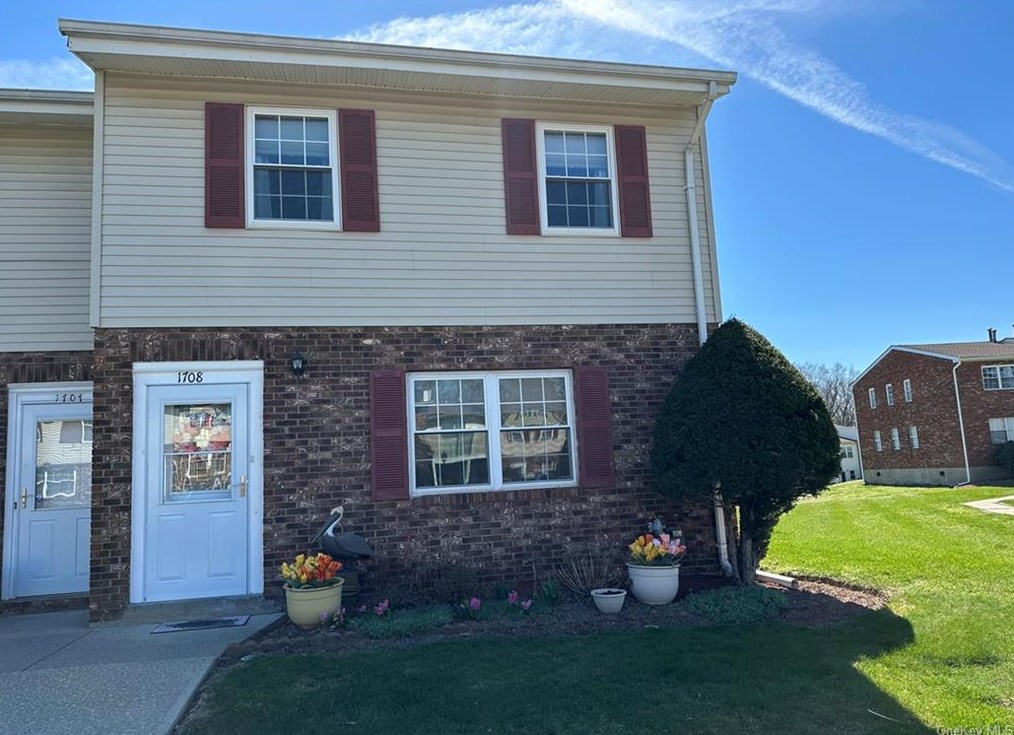 276 Temple Hill Rd #1708, Newburgh, NY 12553