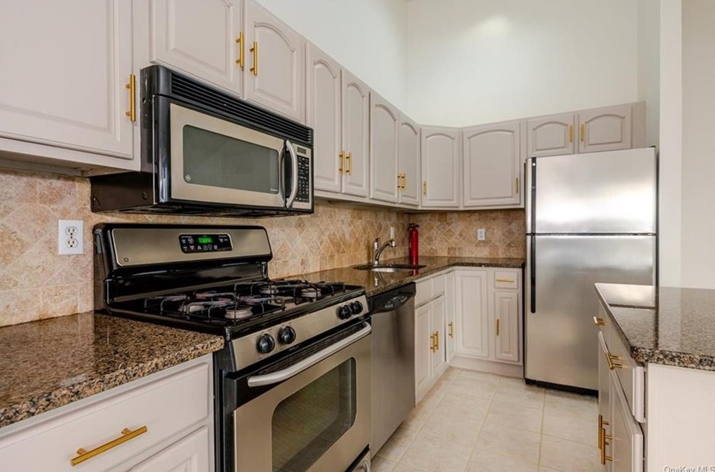 1424 Outlook Ave # 3, Bronx, NY