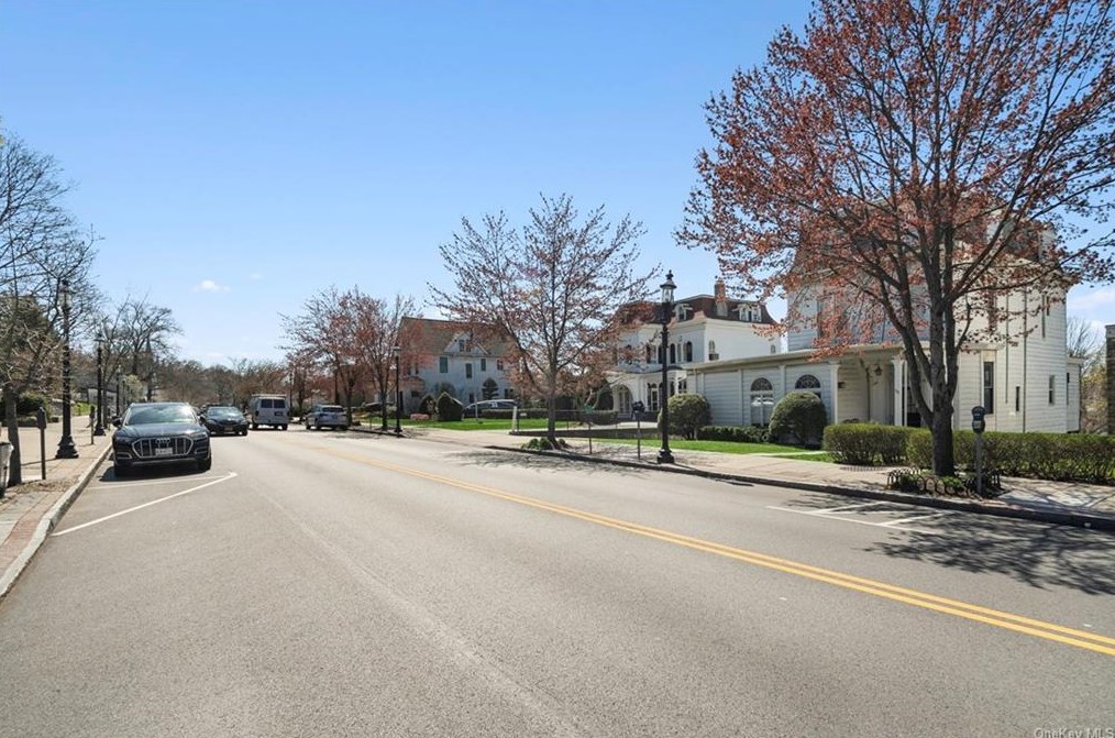 99 Broadway, North Tarrytown NY  10591-3231 exterior