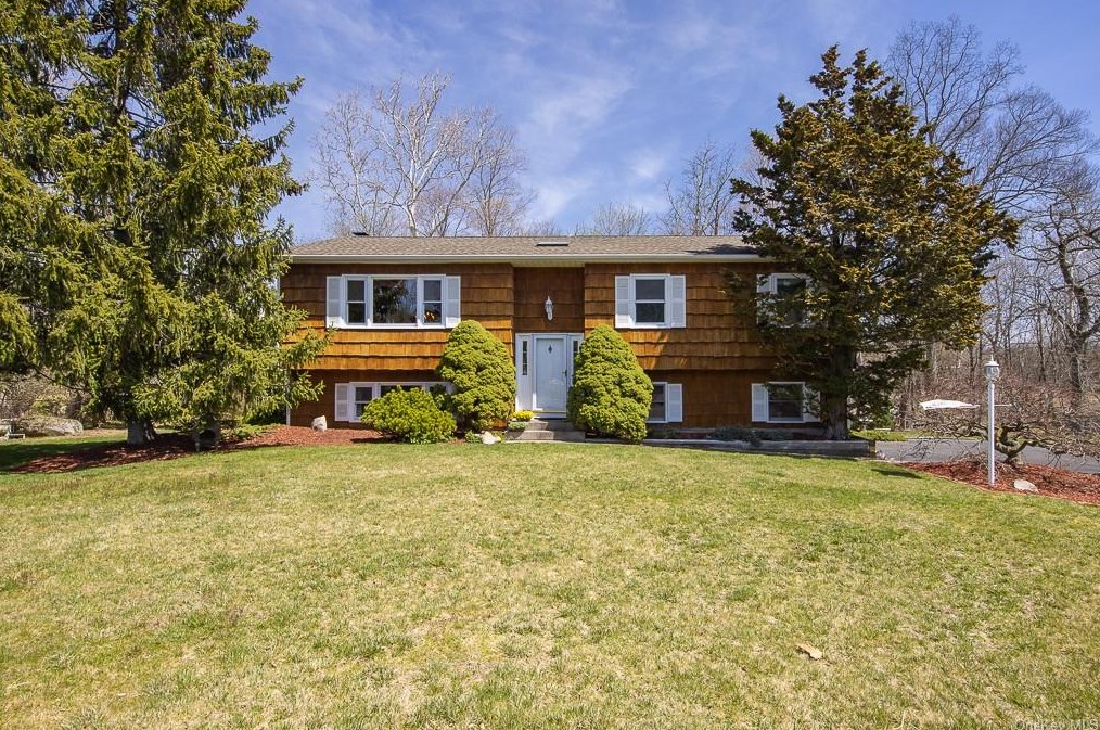 7 Langschur Ct, Thiells, NY 10984