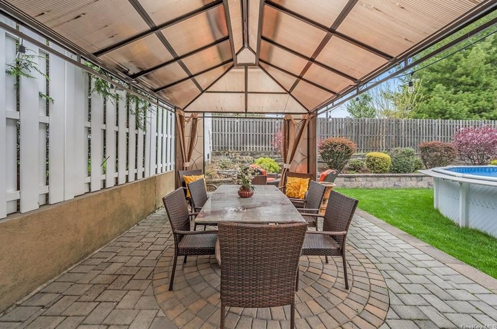 58 Howard Ave, Yonkers, NY 10709-2717