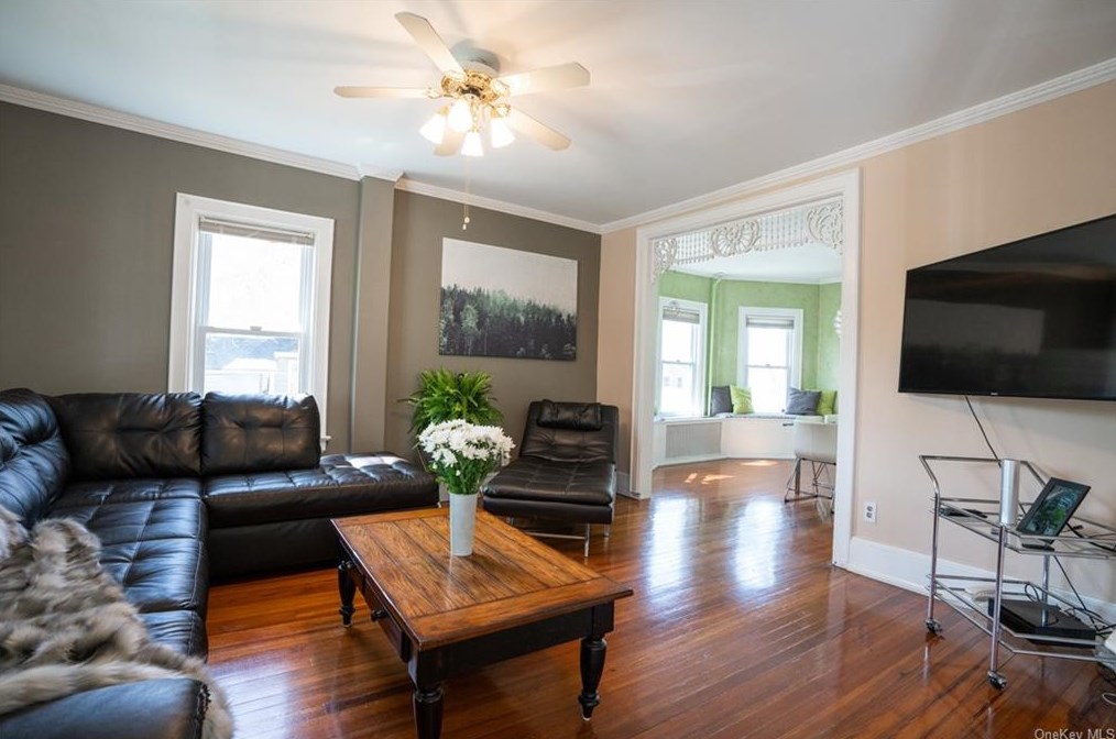 360 Ringgold St, Peekskill, NY 10566-4625