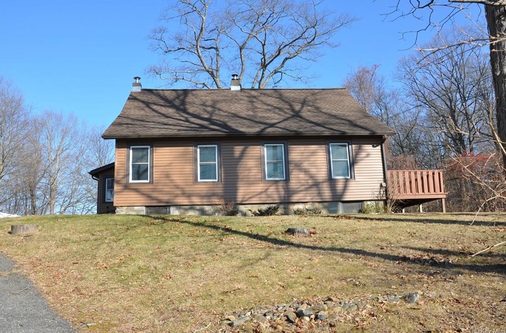 4 Nichols Pl, Kent Lakes, NY 10512