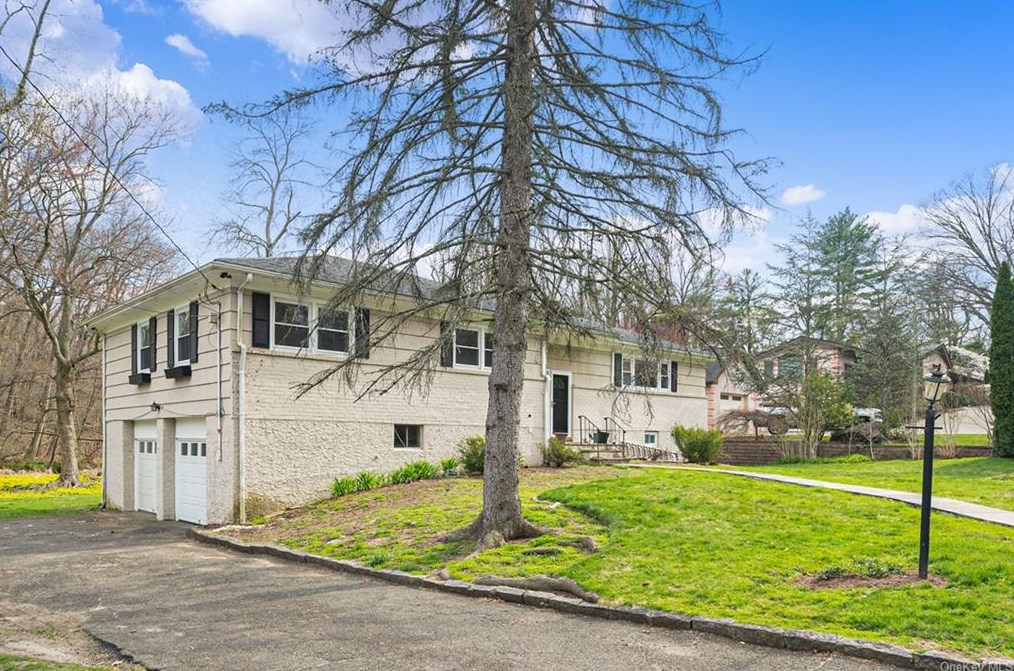 50 Puritan Dr, Scarsdale, NY 10583