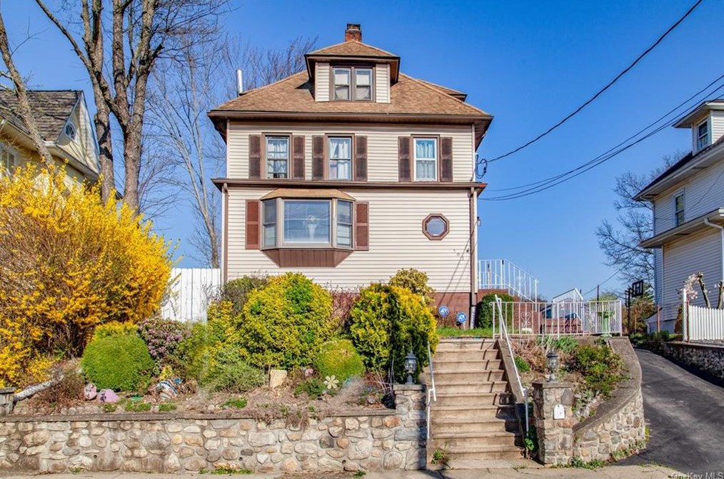 507 Dyckman St, Peekskill, NY 10566