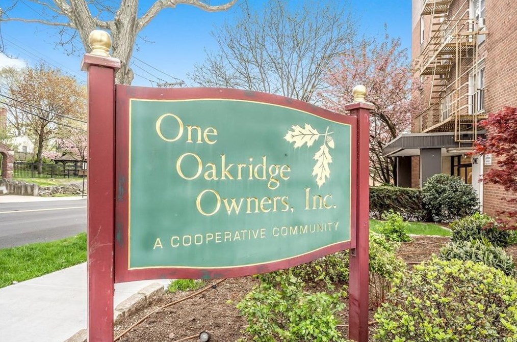 1 Oakridge Pl #1m, Yonkers, NY 10709
