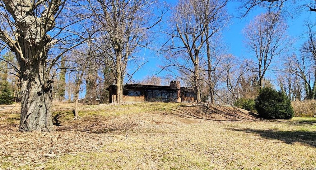 154 Heatherdell Rd, Ardsley, NY 10502