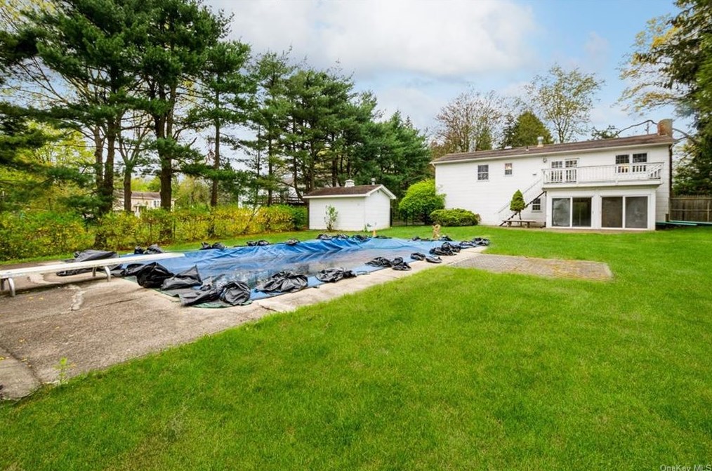 57 Clarkstown Rd, New City NY  10956-1226 exterior