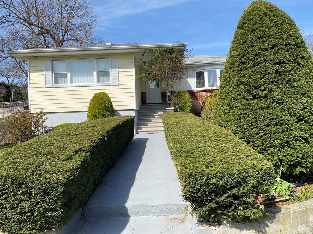 113 Alder St, Yonkers, NY 10705-1501