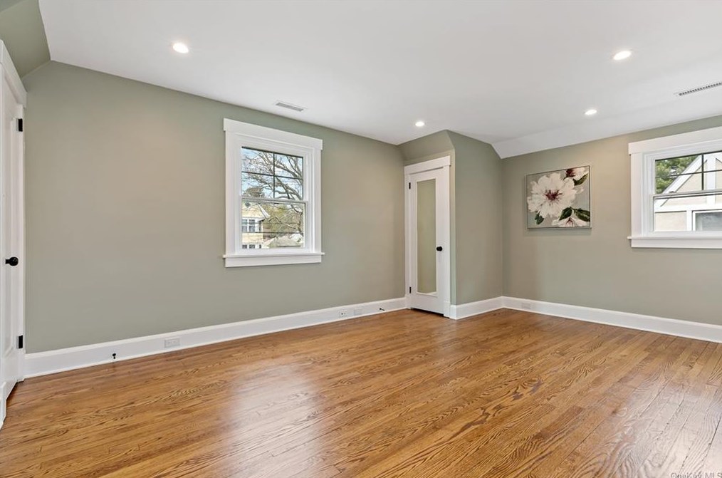 68 Grand St, Croton On Hudson NY  10520-2518 exterior