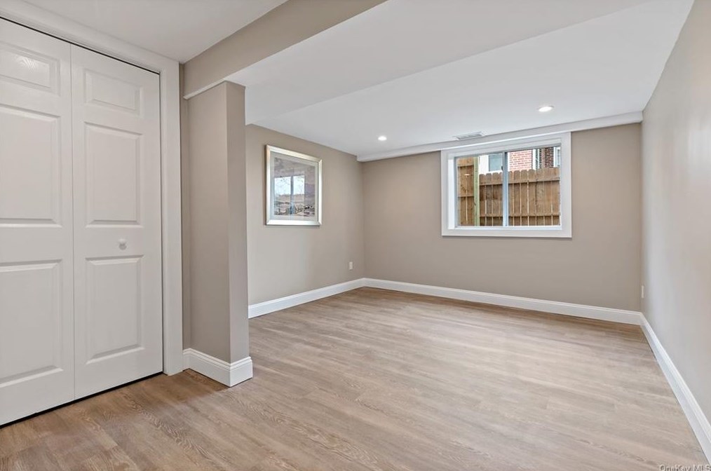 68 Grand St, Croton On Hudson NY  10520-2518 exterior