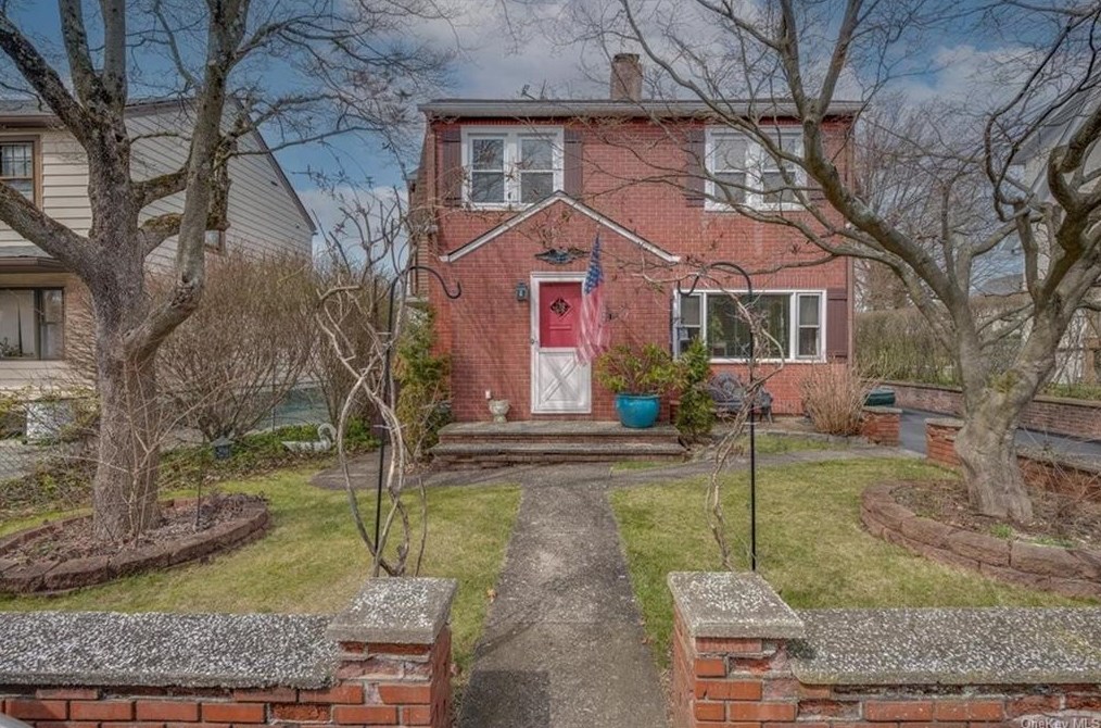 1120 Jensen Ave, Mamaroneck, NY 10543