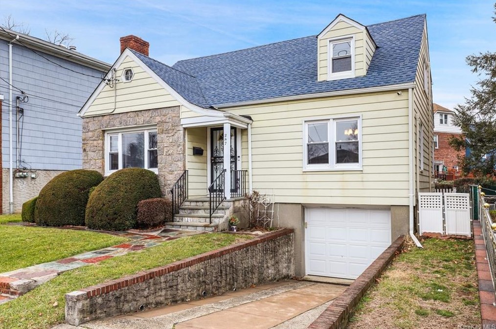 287 Kimball Ave, Yonkers, NY 10704-3031