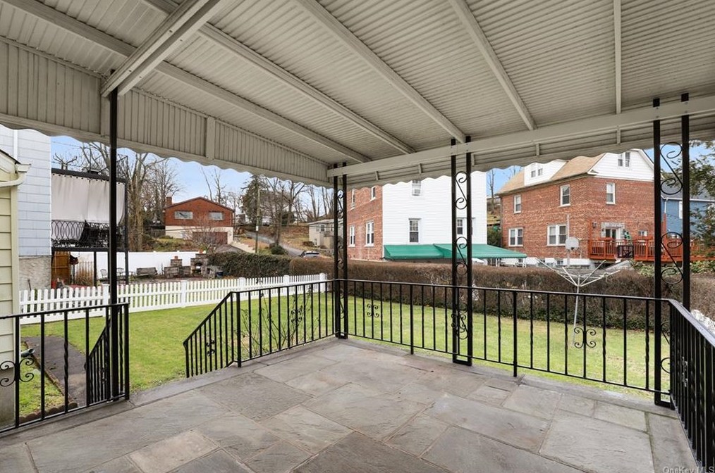 287 Kimball Ave, Yonkers NY  10704-3031 exterior