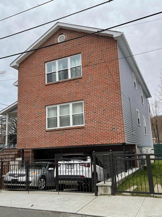 38 Middle St, Haverstraw, NY 10927-1923