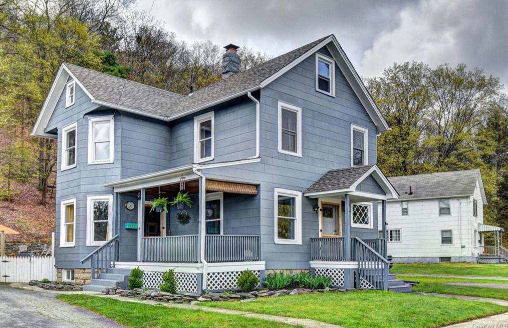 26 Elmendorf St, Port Jervis, NY 12771
