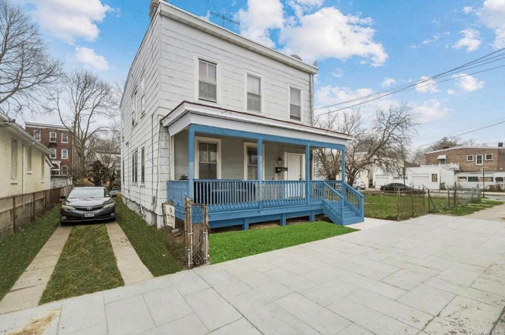 215 William St, Newburgh, NY 12550-5844
