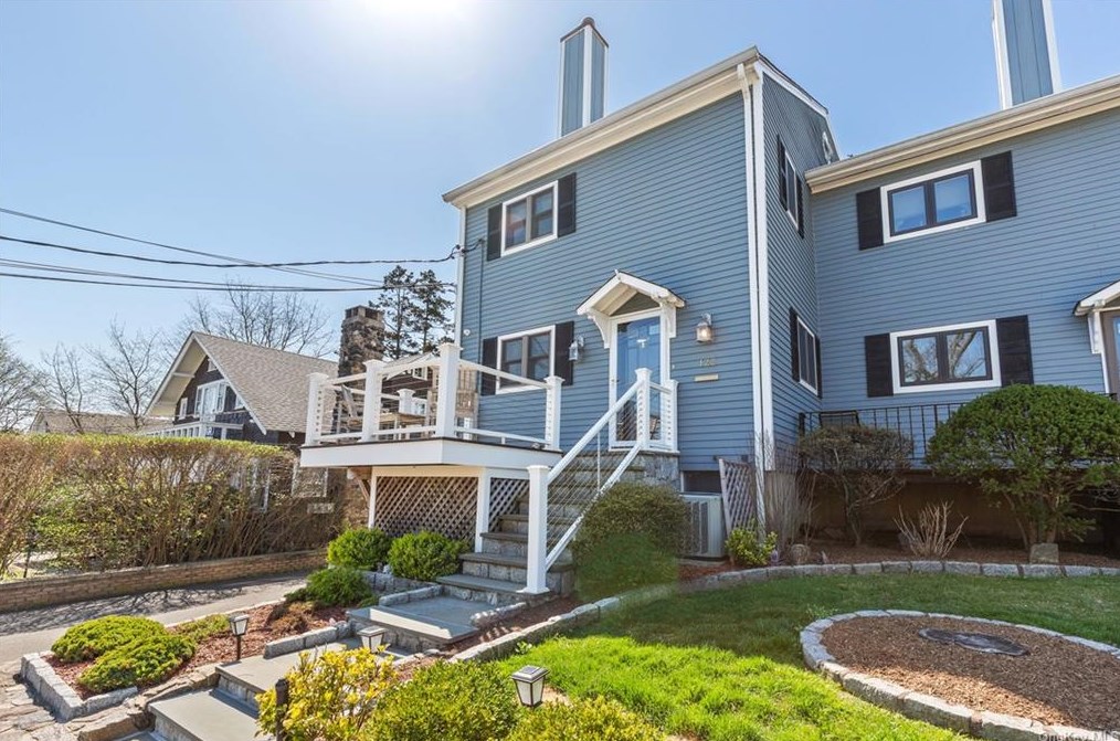 122 Dearborn Ave, Rye, NY 10580