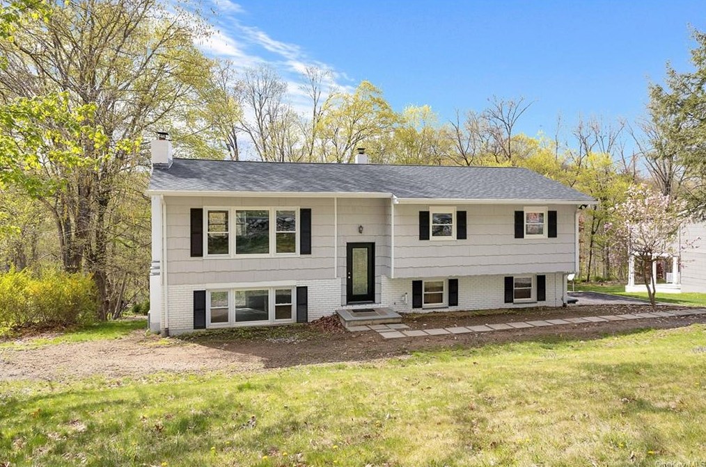 37 Shindagen Hill Rd, Kent Lakes, NY 10512-4331