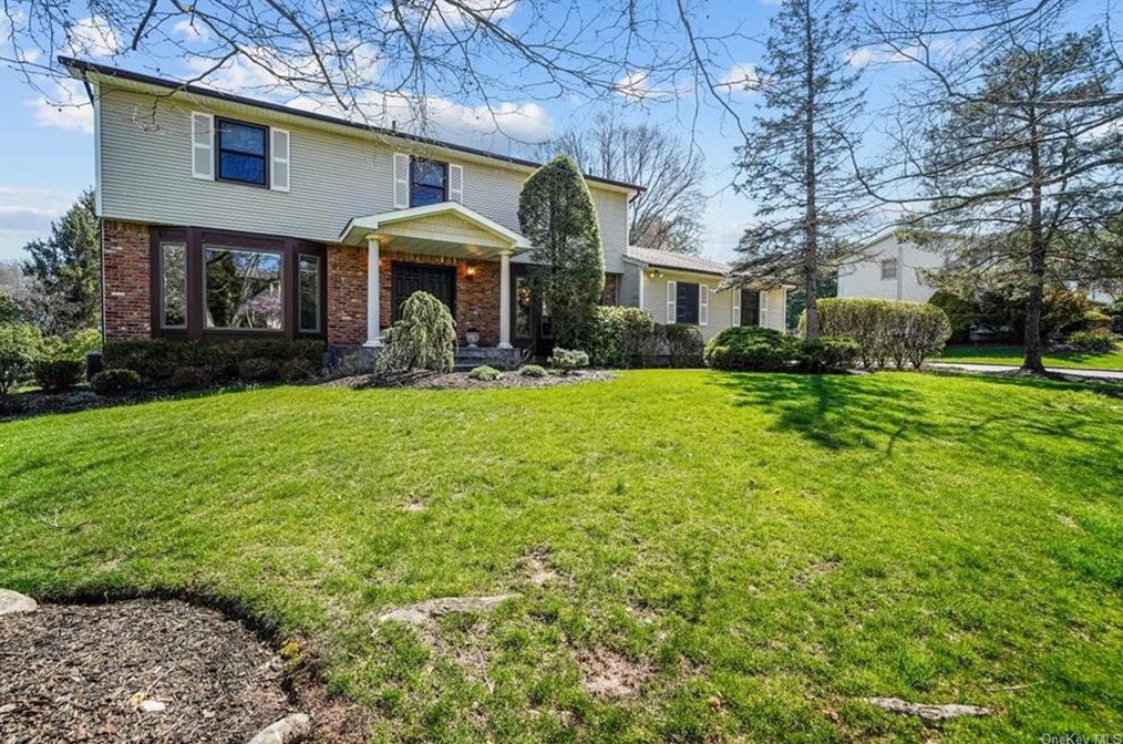 15 Lafayette Dr, New City, NY 10956