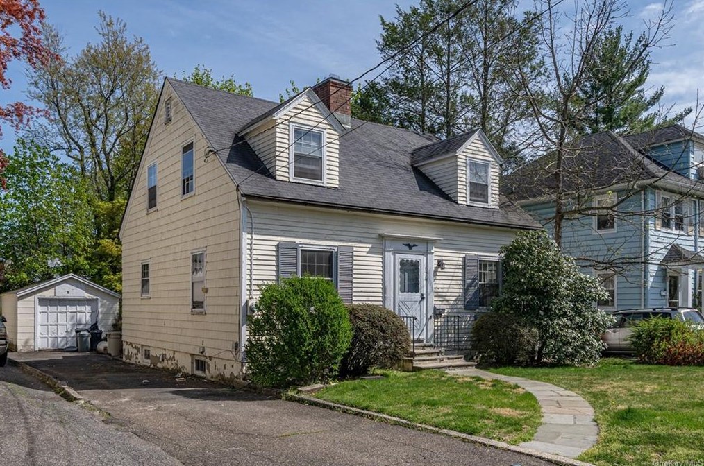 174 Nelson Rd, Scarsdale, NY 10583