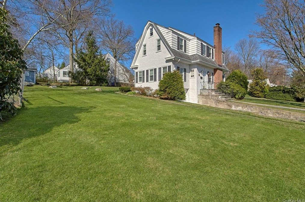 59 Mansfield Rd, White Plains, NY 10605