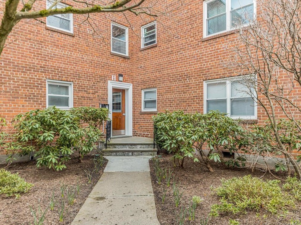 330 S Broadway #h9, North Tarrytown, NY 10591