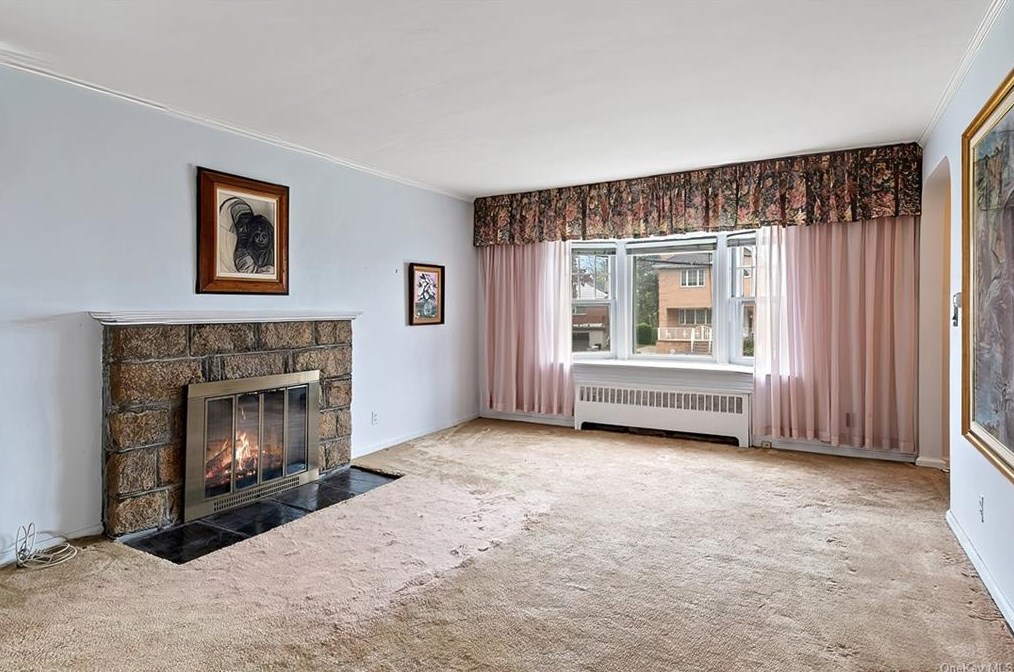 100 Hayward St, Yonkers, NY 10704-1856