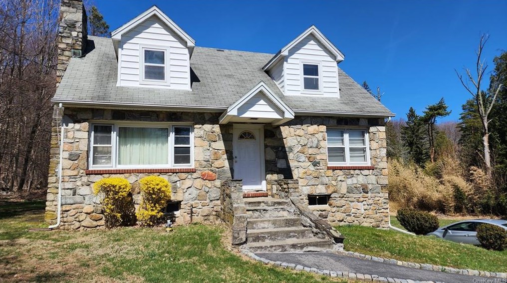 330 Bullet Hole Rd, Mahopac, NY 10541