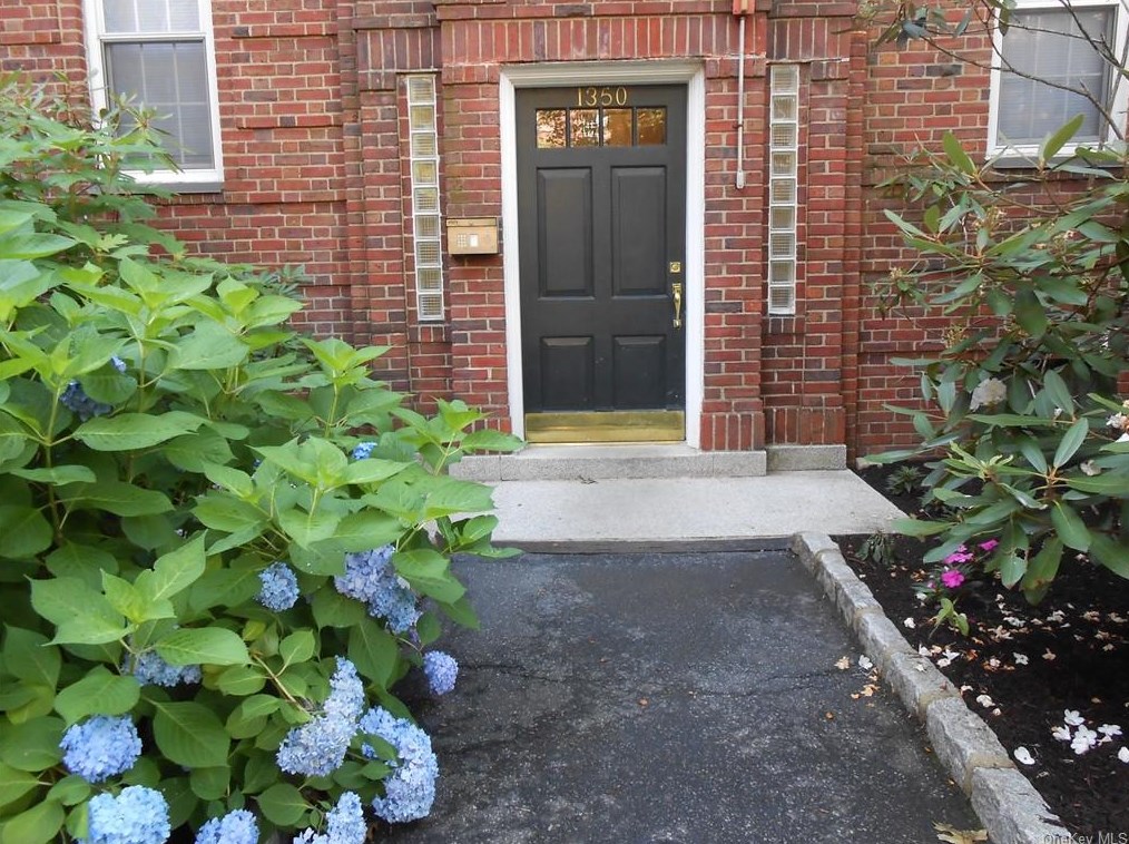 1350 Midland Ave #2p, Yonkers, NY 10708