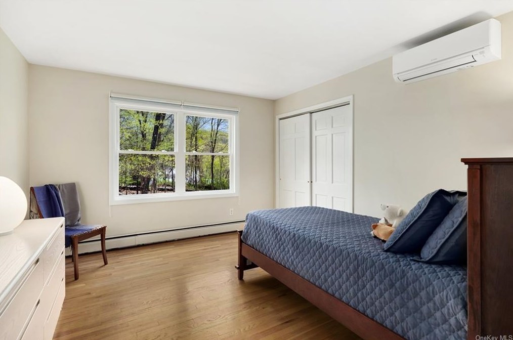 6 Cornwall Ct, Katonah NY  10536-2501 exterior