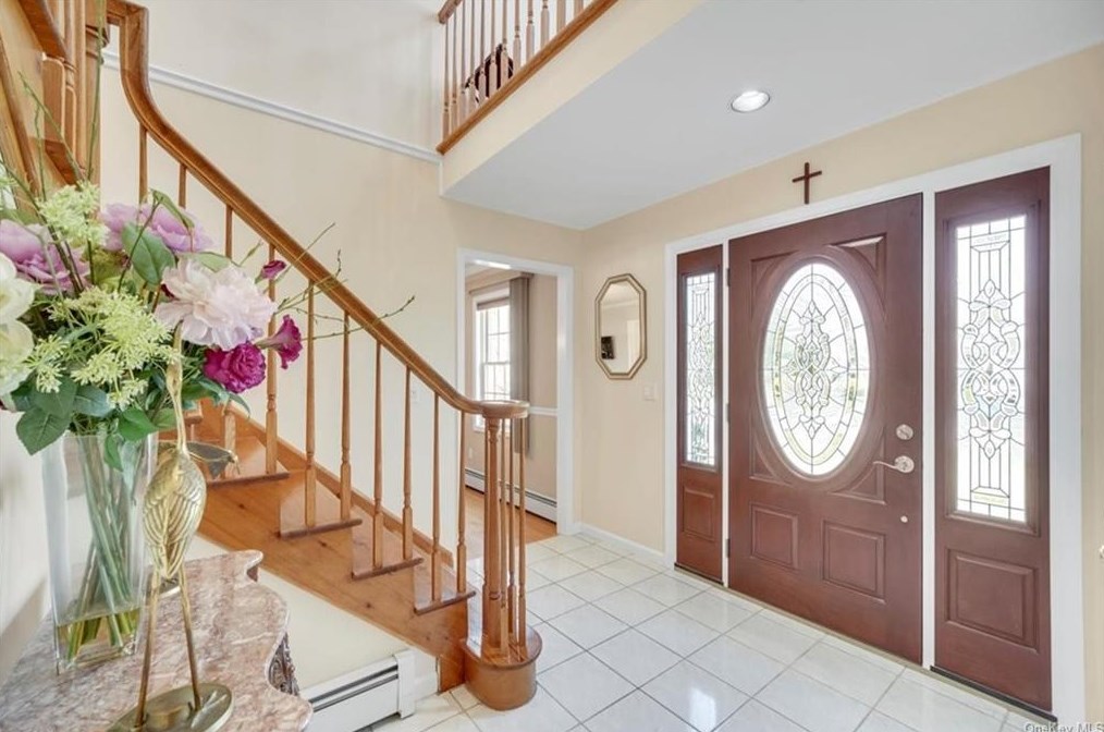 15 Sherbrooke Rd, Mahopac, NY 10541