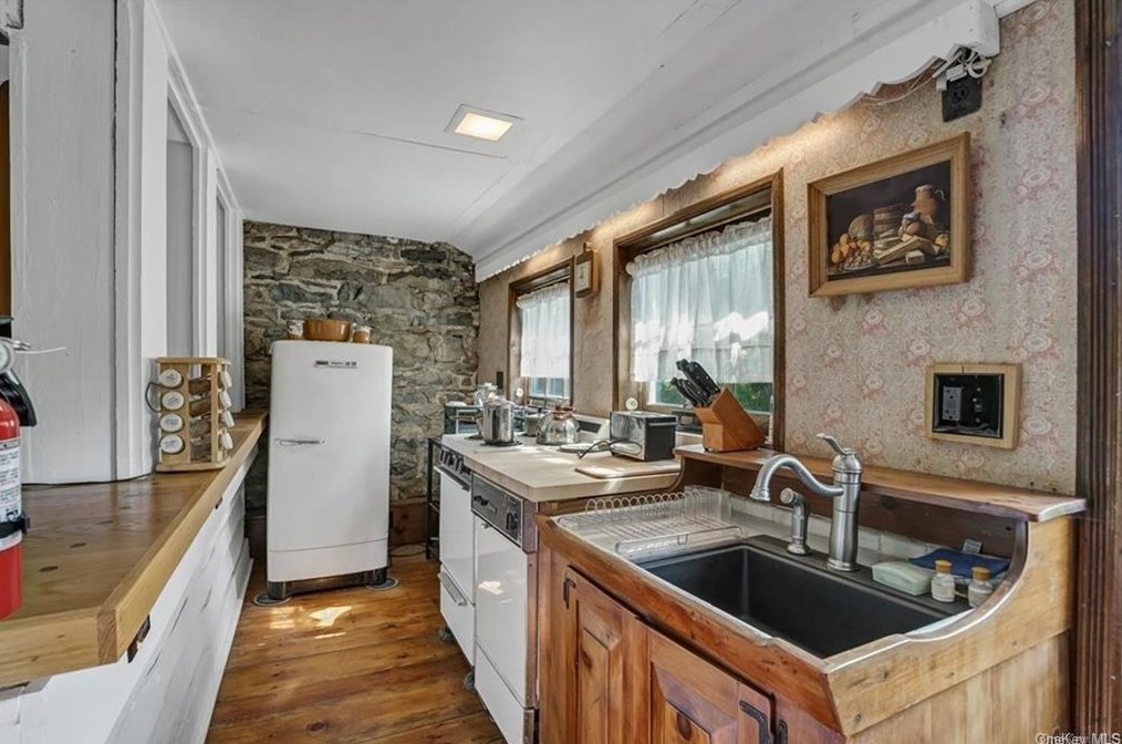 1751 State Route 209, Port Jervis NY  12785-9800 exterior
