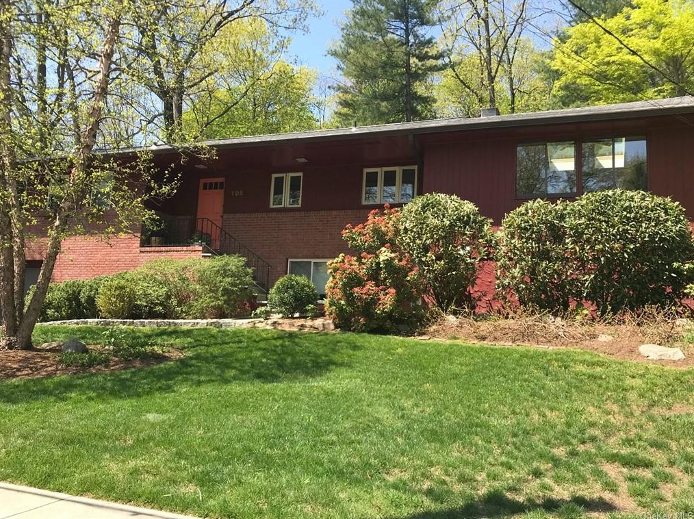 105 Lincoln Ave, Yonkers, NY 10706-2012
