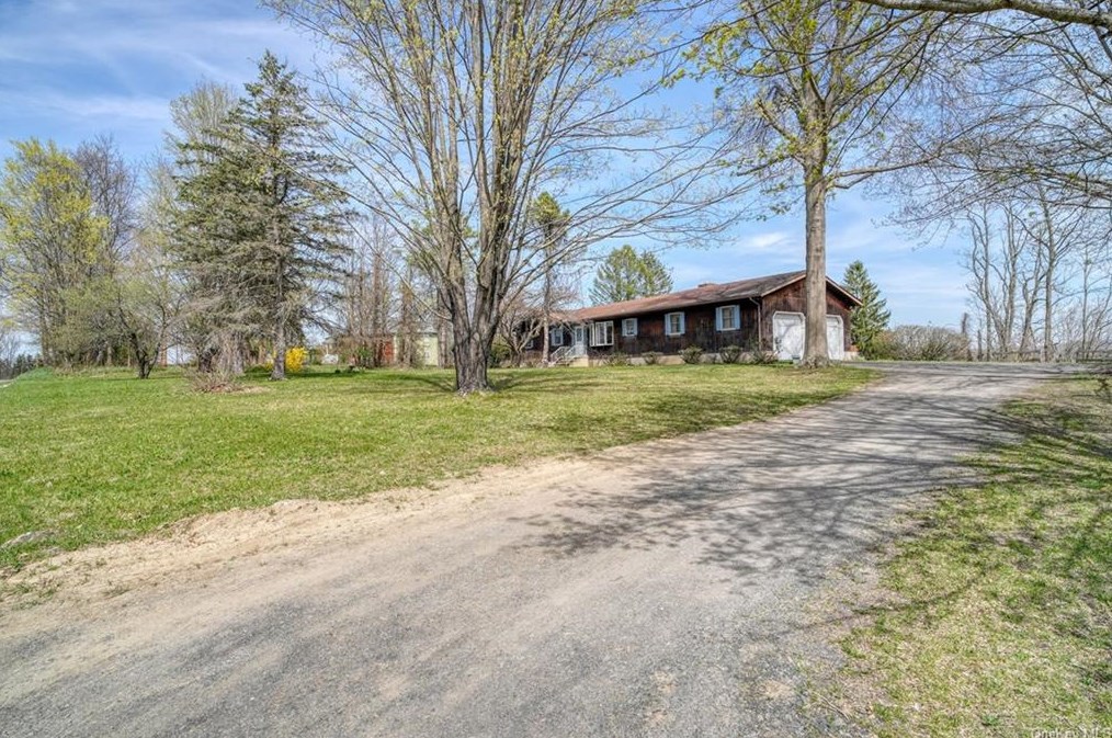 214 Wallkill Rd, Walden, NY 12586-2240