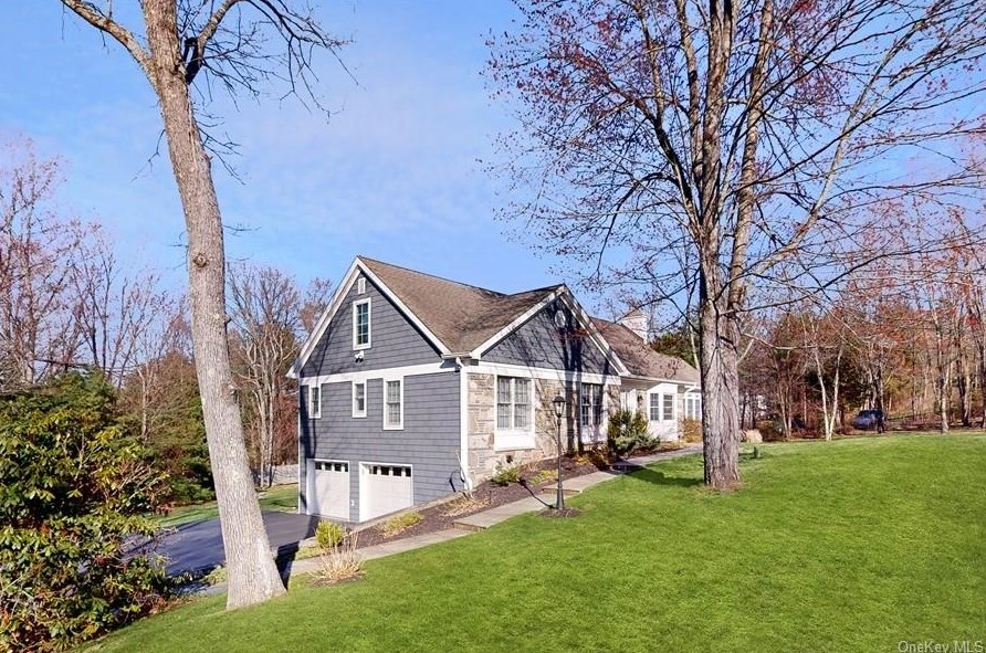 128 Cooper Dr, Verbank, NY 12585-5053