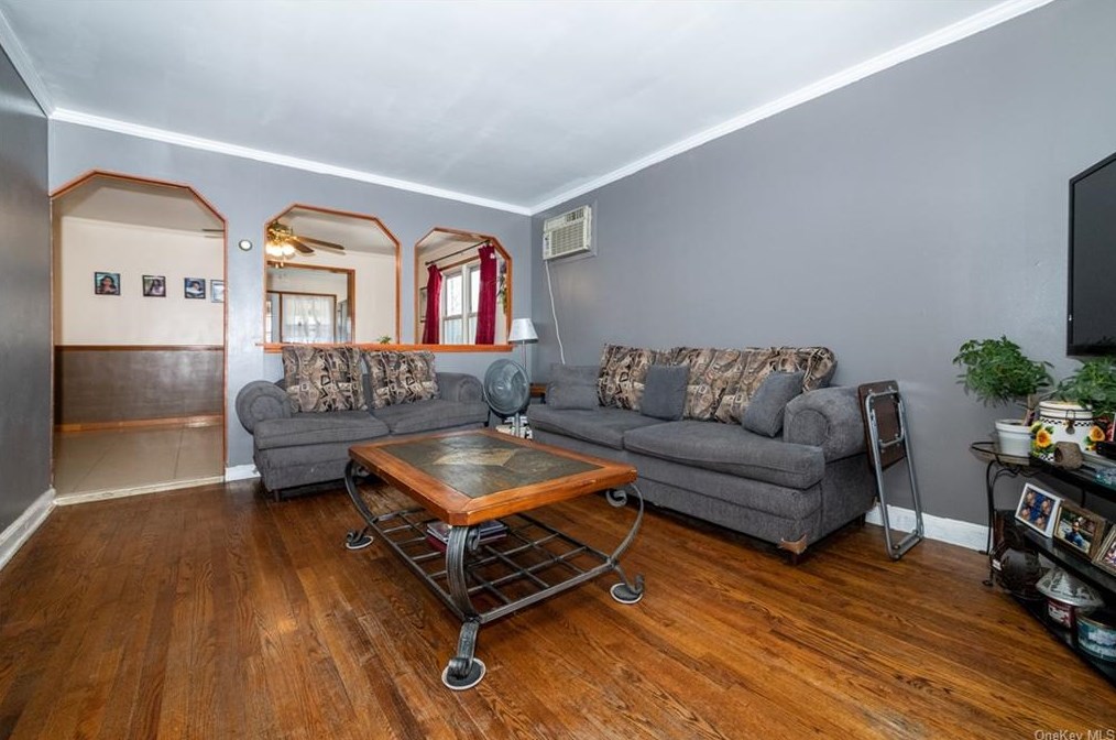 3066 Harding Ave, Bronx, NY 10465